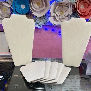 Chic Cream Jewelry Display Set